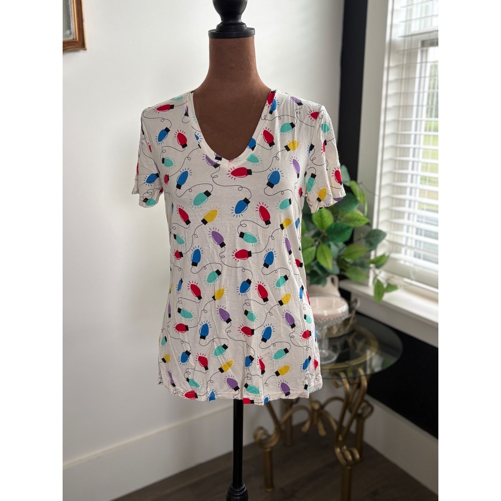 Jollidays Christmas Lights V-Neck T-Shirt Women's Small Holiday Tee‎